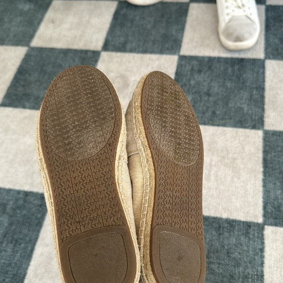 MK Shoes - Picture 5 of 5